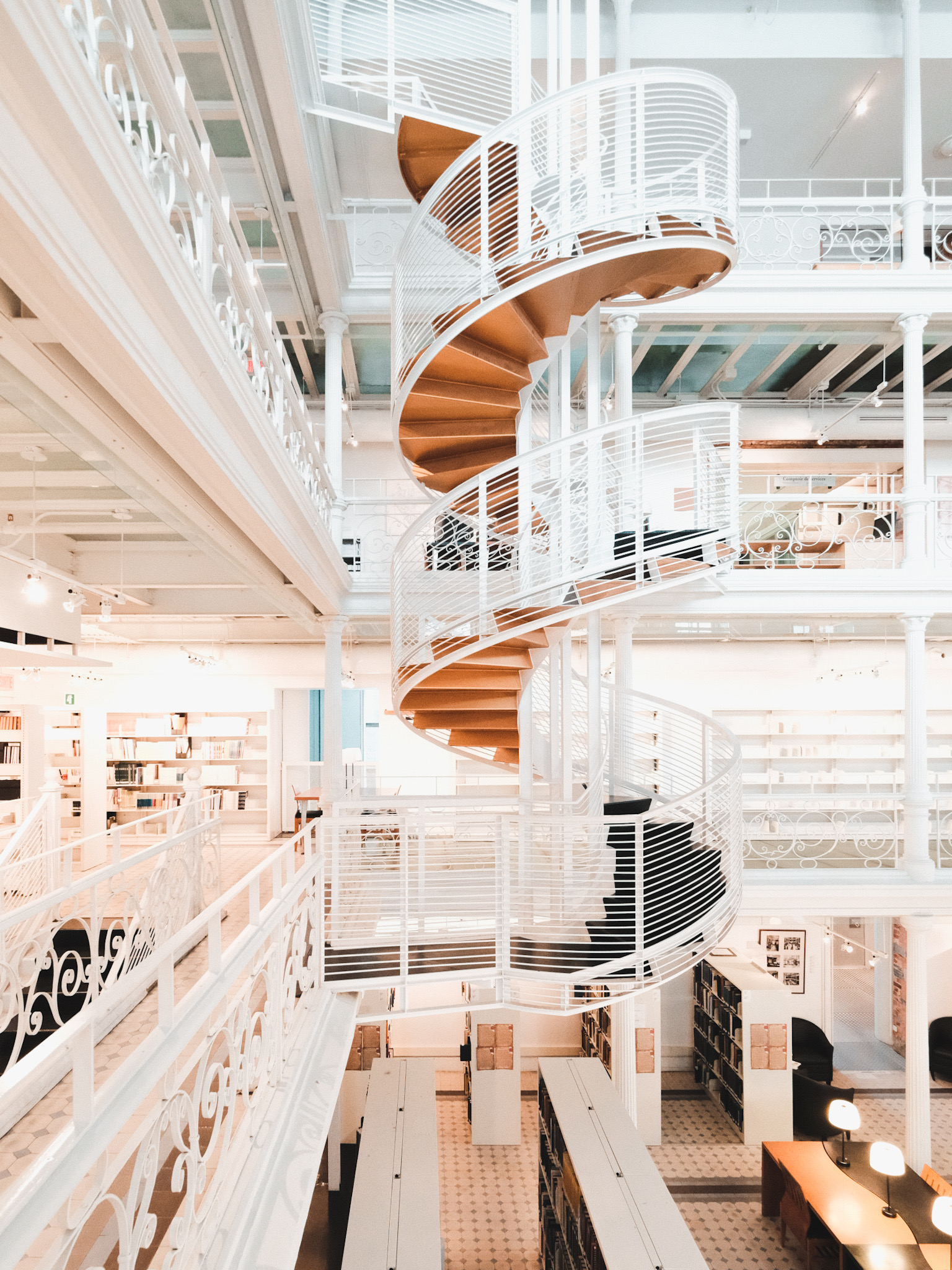 Escalier BAnQ Vieux Montreal